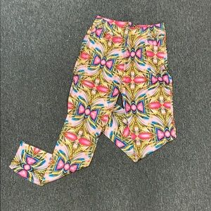 Pink Tropical Printed Leggings With Pockets